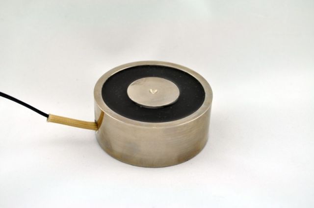 EM237-6-112 - Round Electromagnet 2.37 inch Dia. 6 volts DC - Holding 170 lbs. image 0