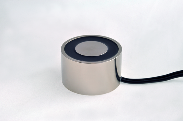 EM200-115ac-112-B – Round Electromagnet 2 inch Dia. 115 volts AC – Holding 105 lbs. image 0