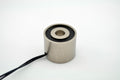 EM100-24-222 - Round Electromagnet 1 inch Dia. 24 volts DC - Holding 25 lbs. image 0