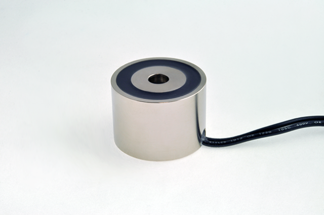 EM150-24-112 - Round Electromagnet 1.5 inch Dia. 24 volts DC - Holding 66 lbs. image 0